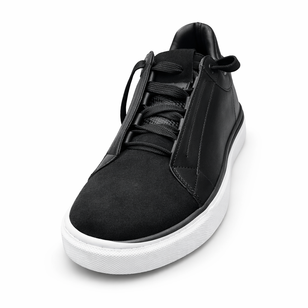 🖤 حذاء رياضي أسود بتصميم عصري